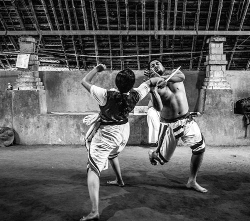 Kalari_Practice - Naveenkrishnan23, CC BY-SA 4.0, via Wikimedia Commons